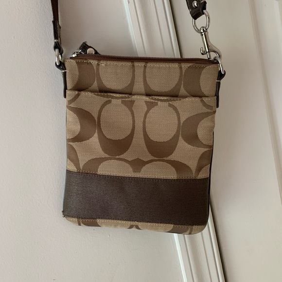 coach cross over purse